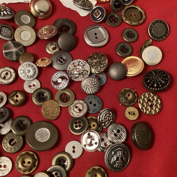 265 grams of metallic sewing buttons - Picture 6 of 11